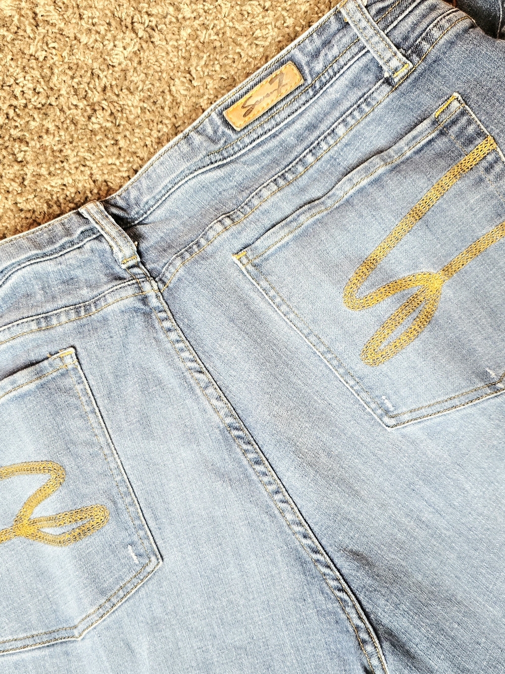 Seven7 Light Blue High-Rise Jeans with Gold Stitching